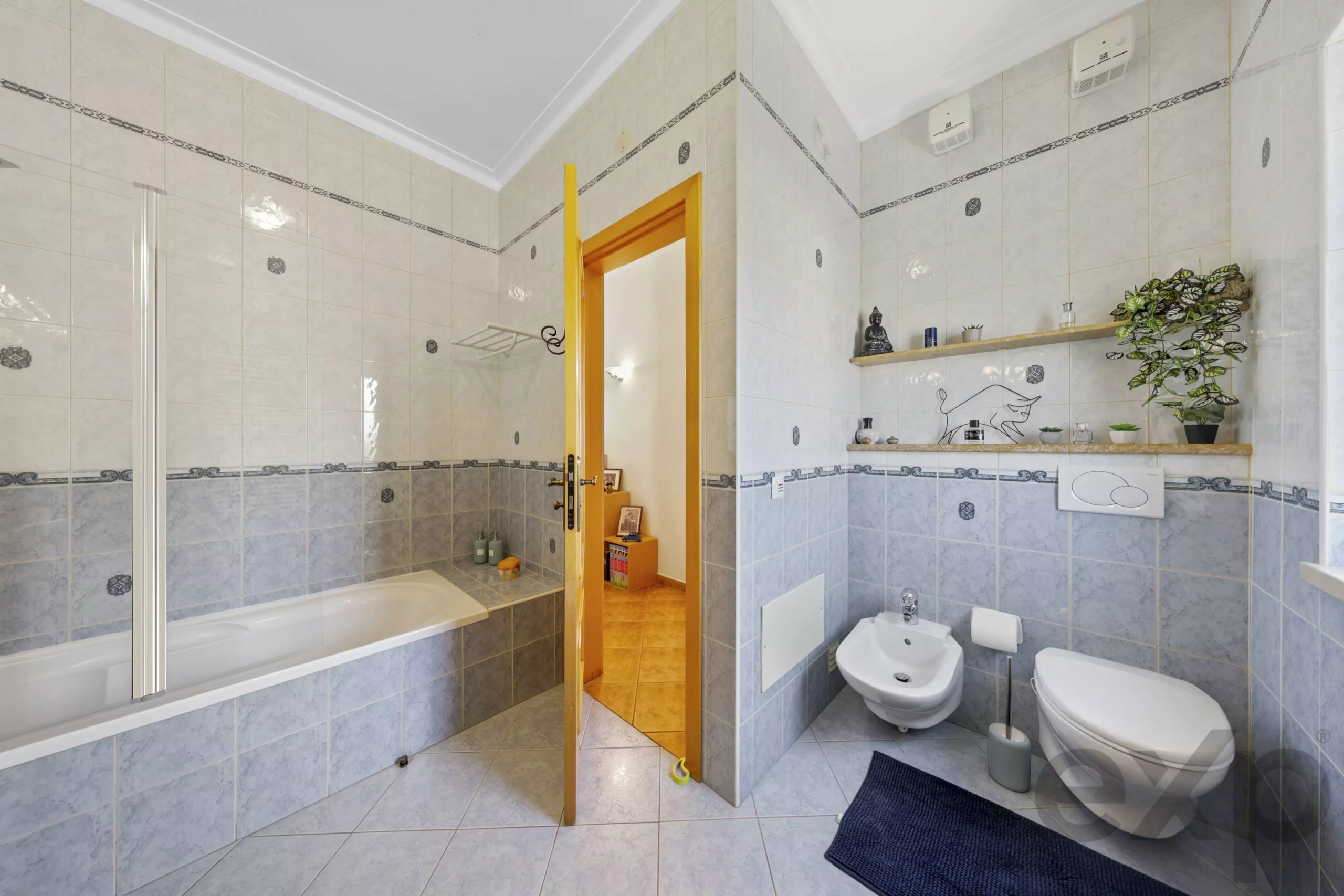 Detached villa with pool and garage, 5 minutes walk from Praia do Vau - Portimão