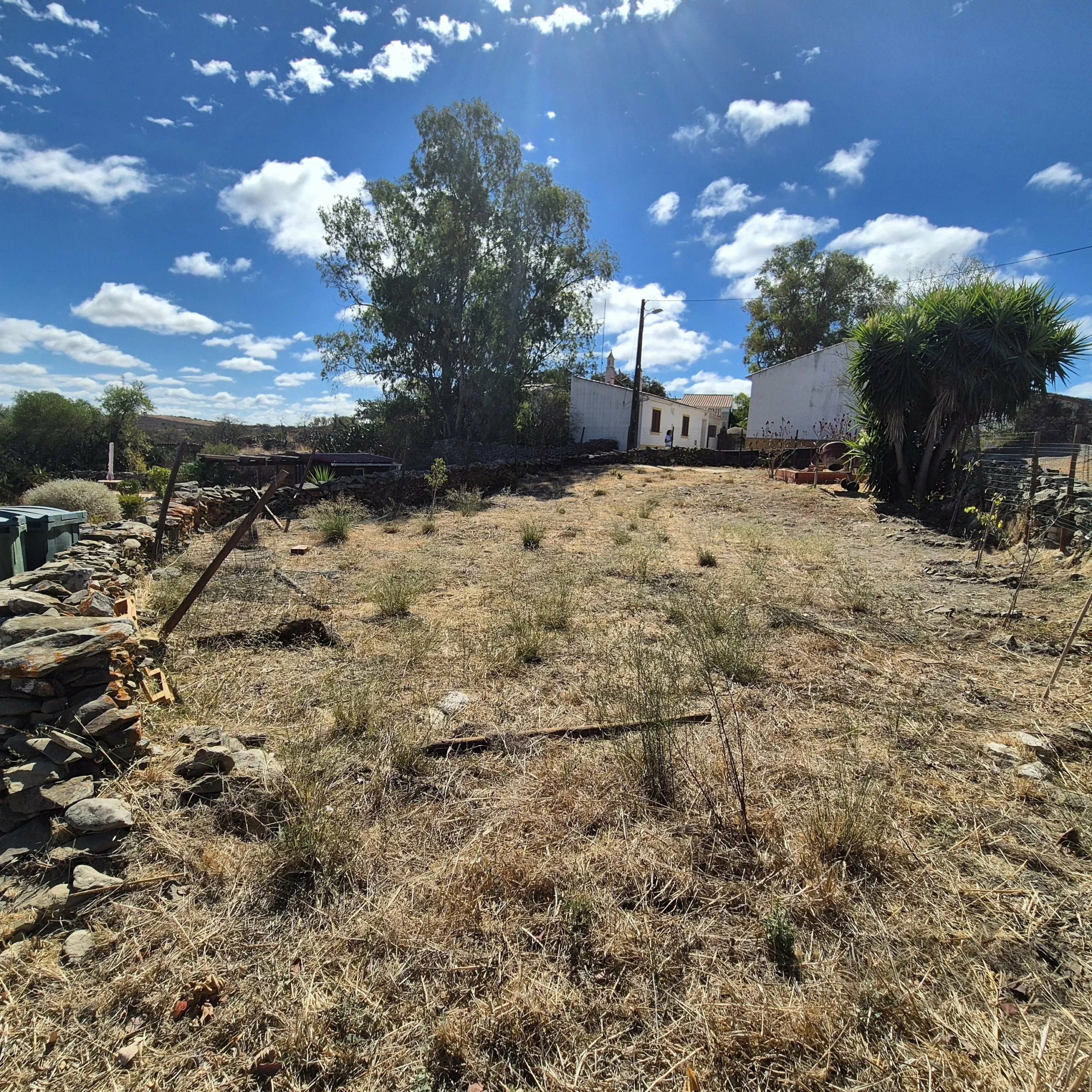 Two traditional houses with land in Vicentes, Alcoutim
