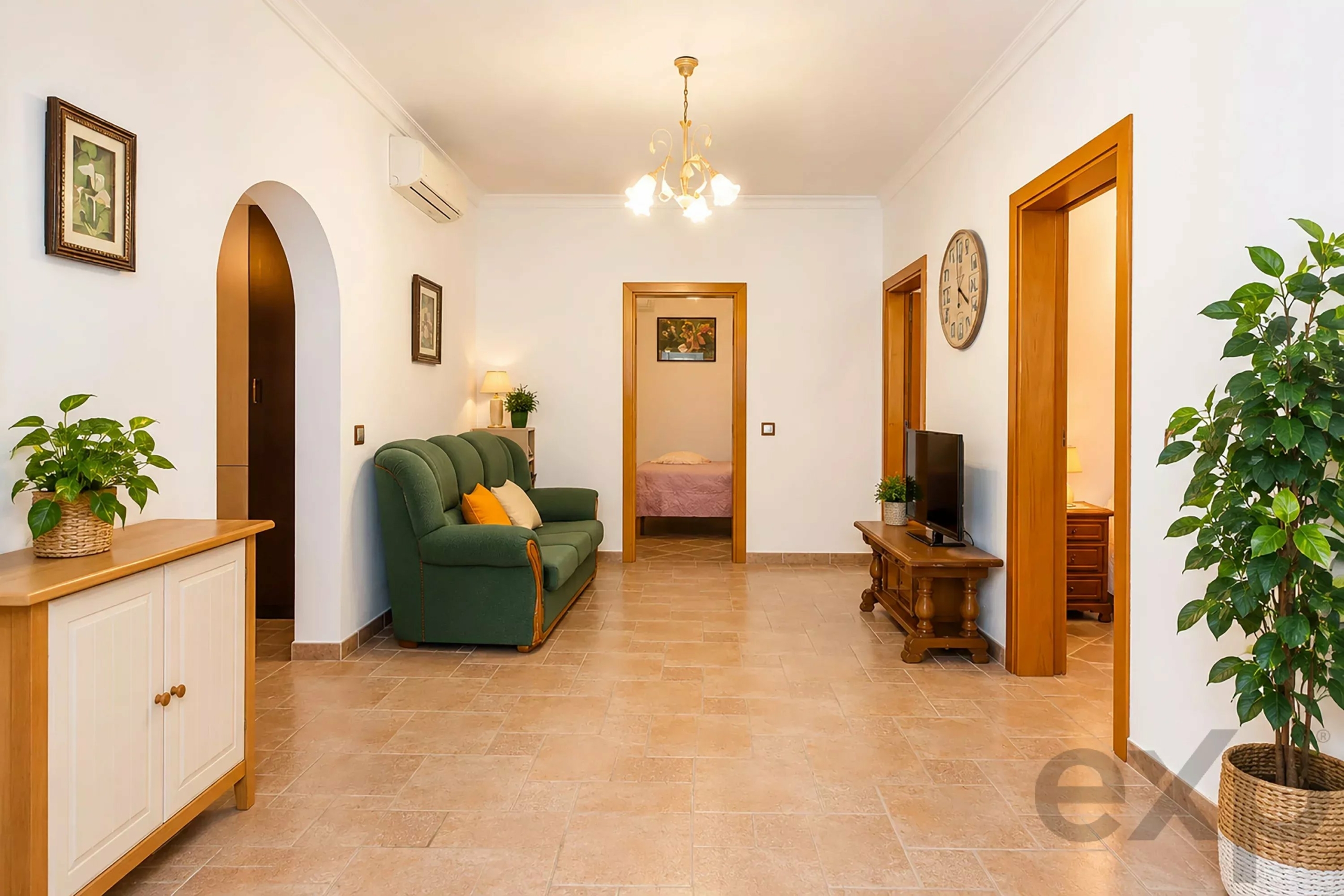 3-bedroom house with a separate studio next to the Ria Formosa