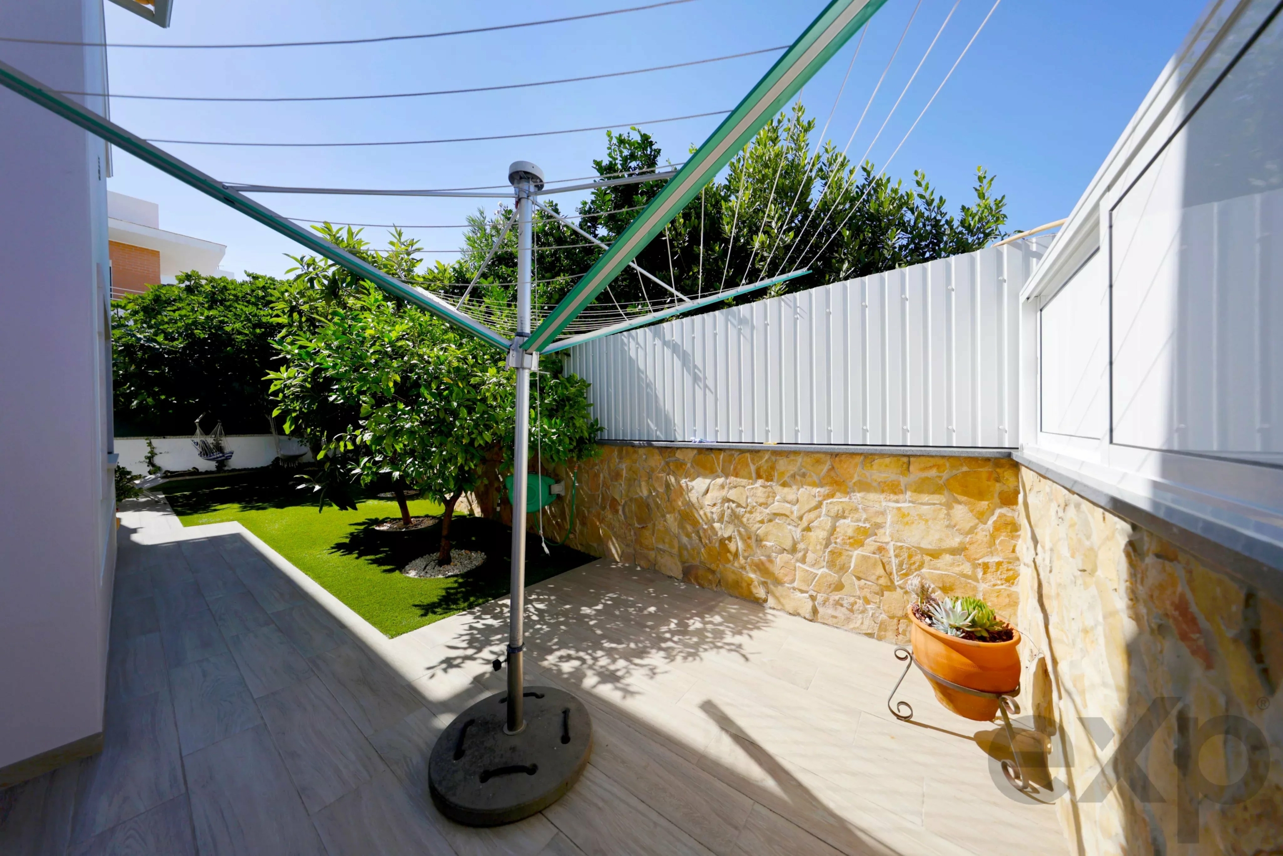 Detached villa with pool and garage, 5 minutes walk from Praia do Vau - Portimão