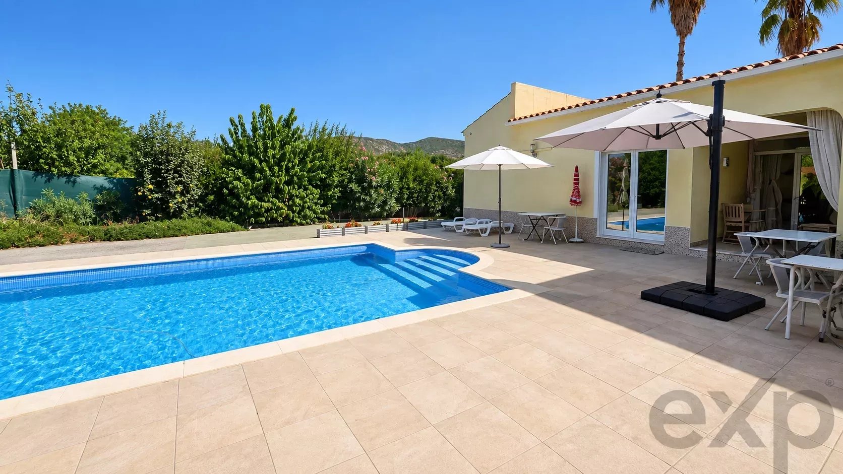 Villa de 4 chambres avec piscine sur un terrain de 1.640 m²
