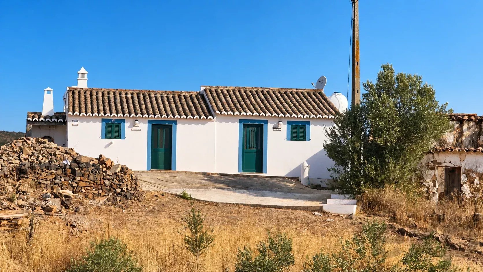 Two Independent Houses 10 minutes from Tavira
