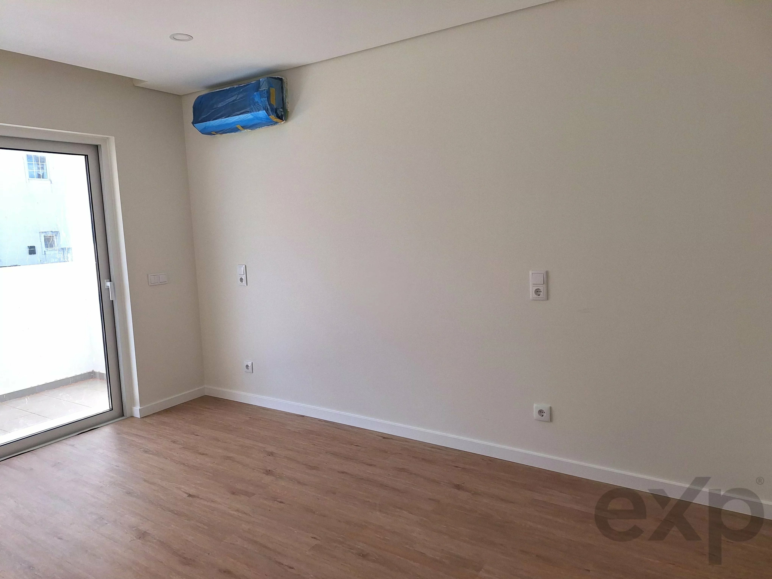 Zwei-Zimmer-Wohnung zu verkaufen