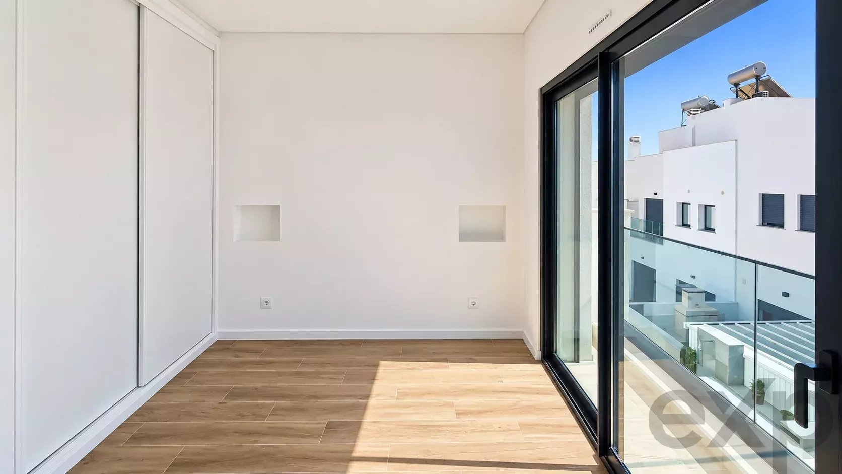 Maison neuve de 3 chambres à 5 minutes de la plage de Fuseta