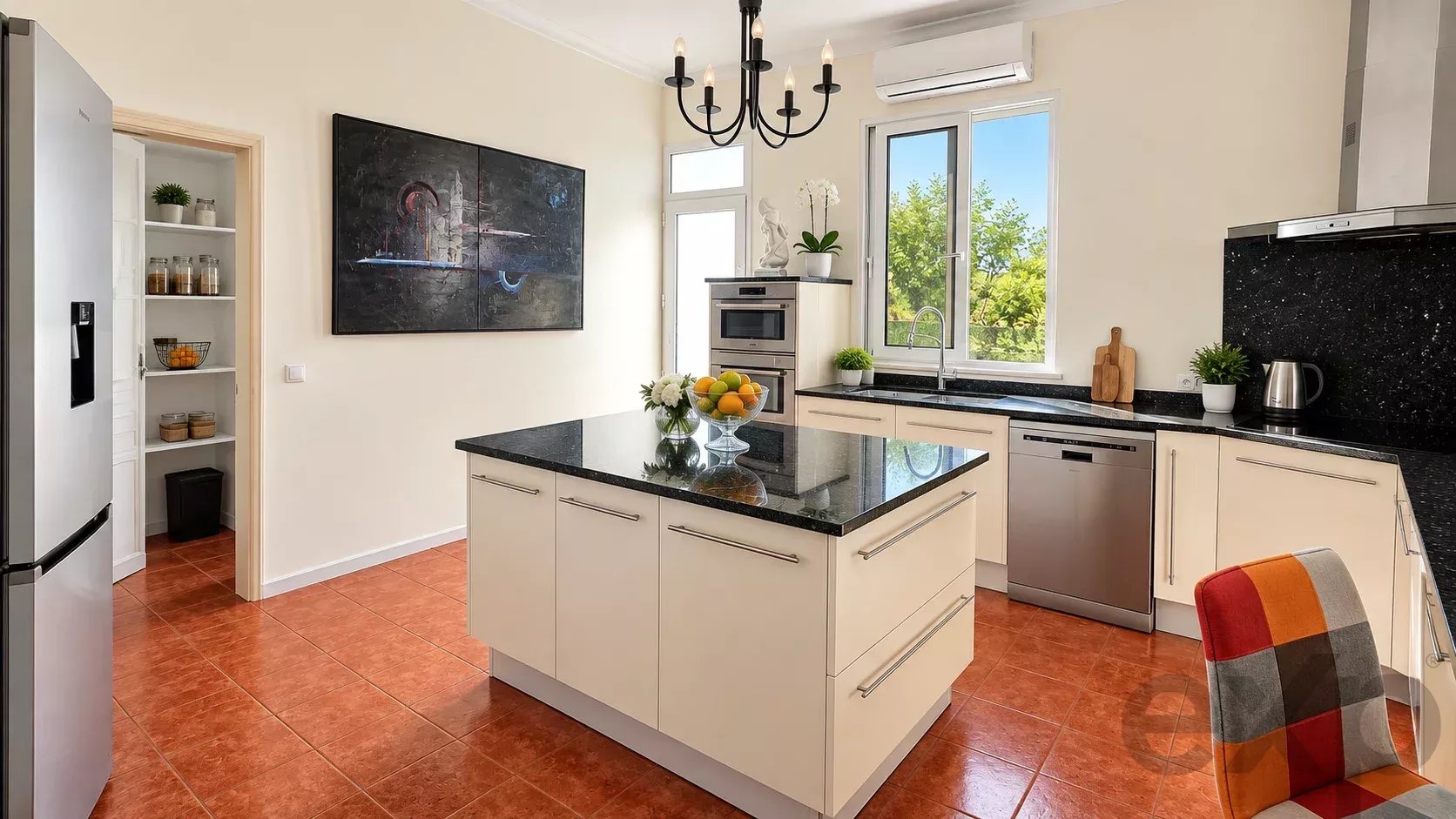 Villa de 4 chambres avec piscine sur un terrain de 1.640 m²