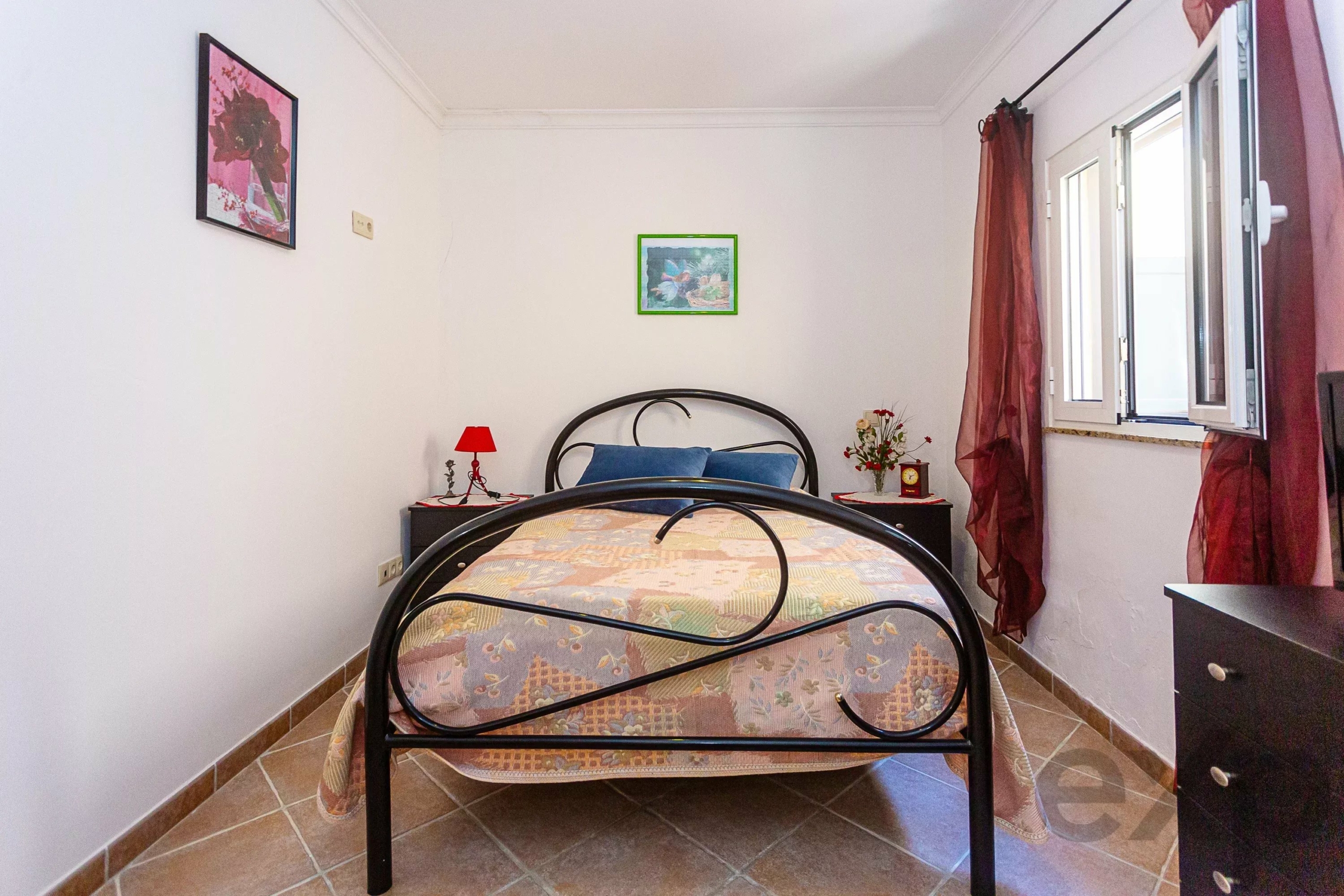 3-bedroom house with a separate studio next to the Ria Formosa