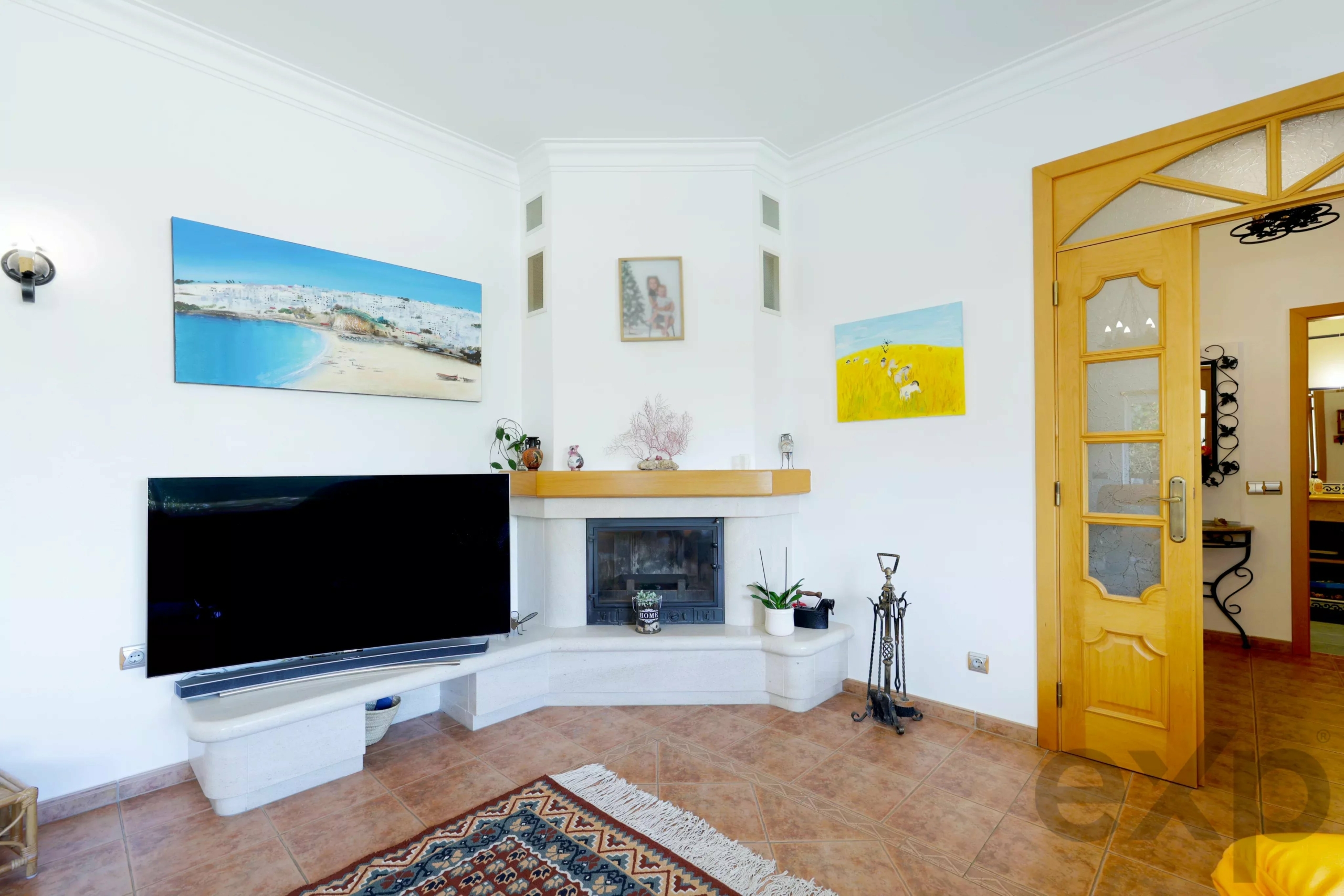 Detached villa with pool and garage, 5 minutes walk from Praia do Vau - Portimão