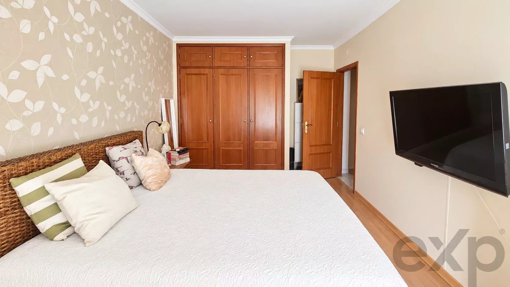 Spacious 3-Bedroom Apartment with Balcony and Parking