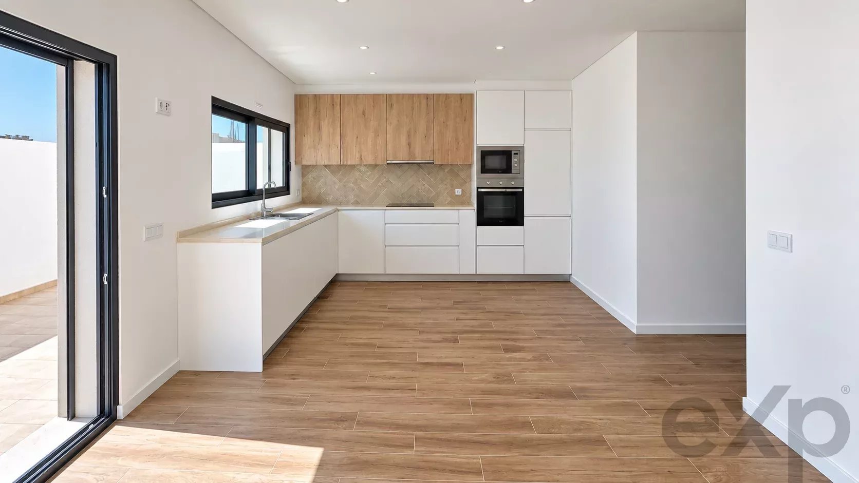 Maison neuve de 3 chambres à 5 minutes de la plage de Fuseta
