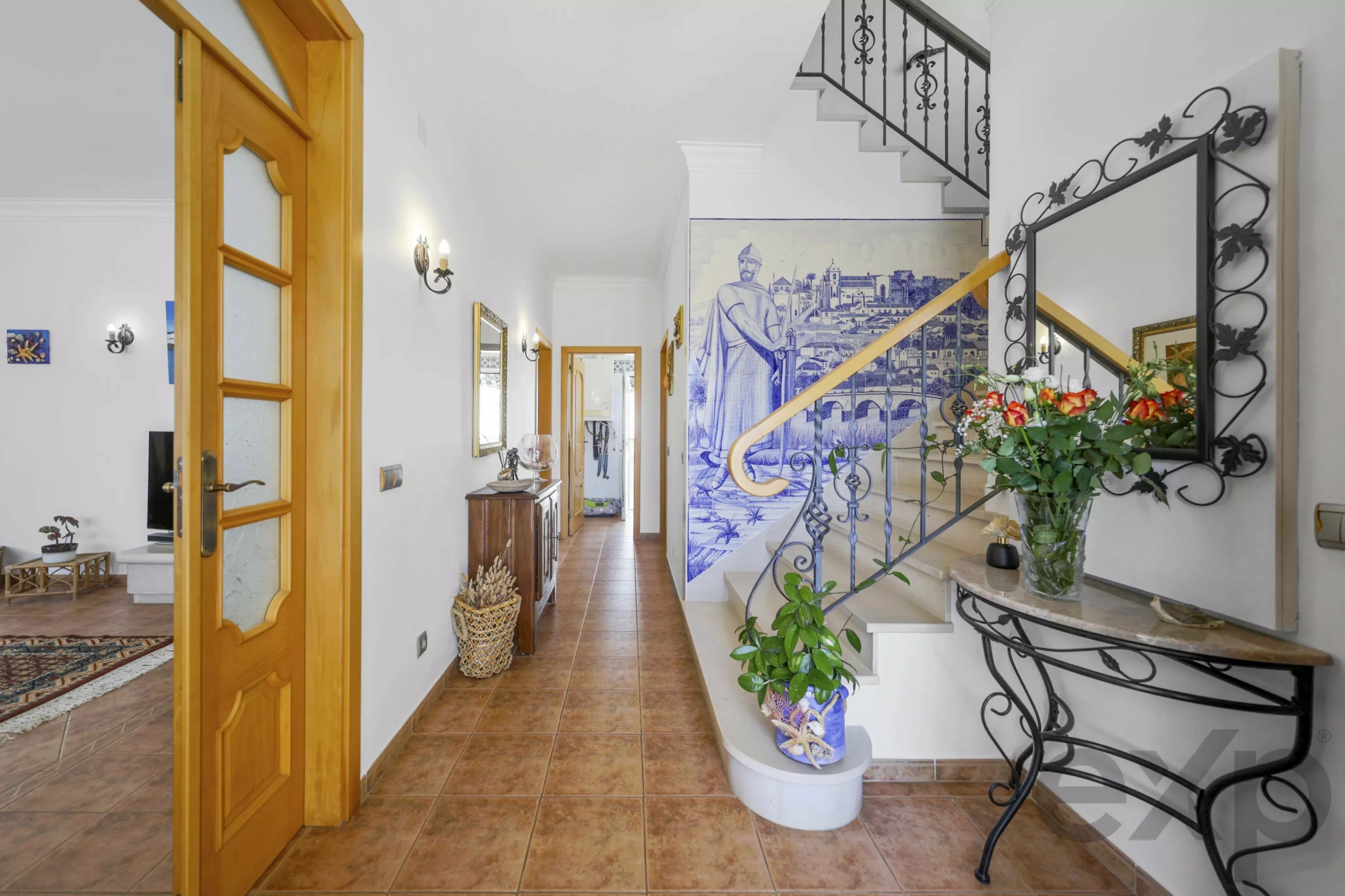 Detached villa with pool and garage, 5 minutes walk from Praia do Vau - Portimão