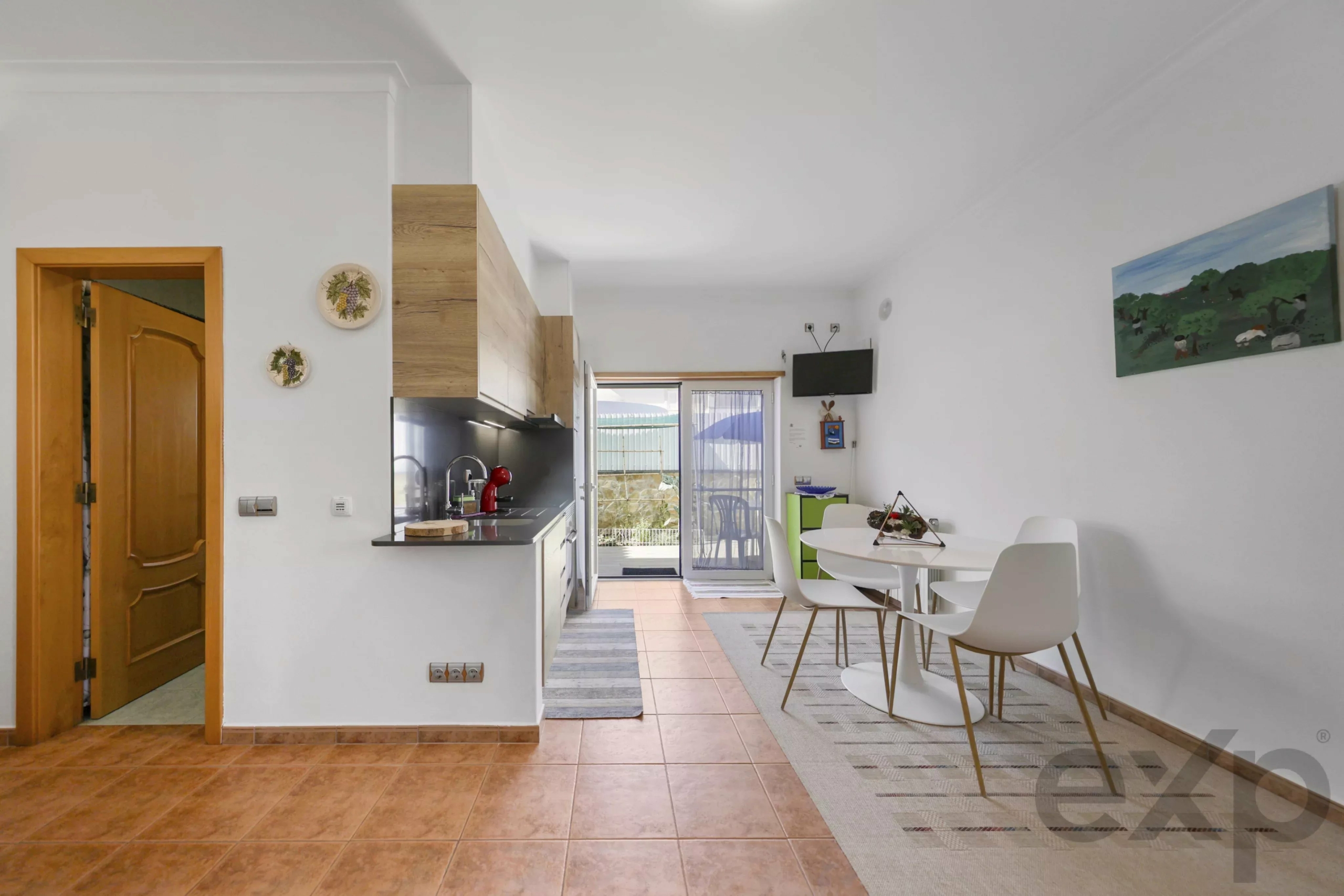 Detached villa with pool and garage, 5 minutes walk from Praia do Vau - Portimão