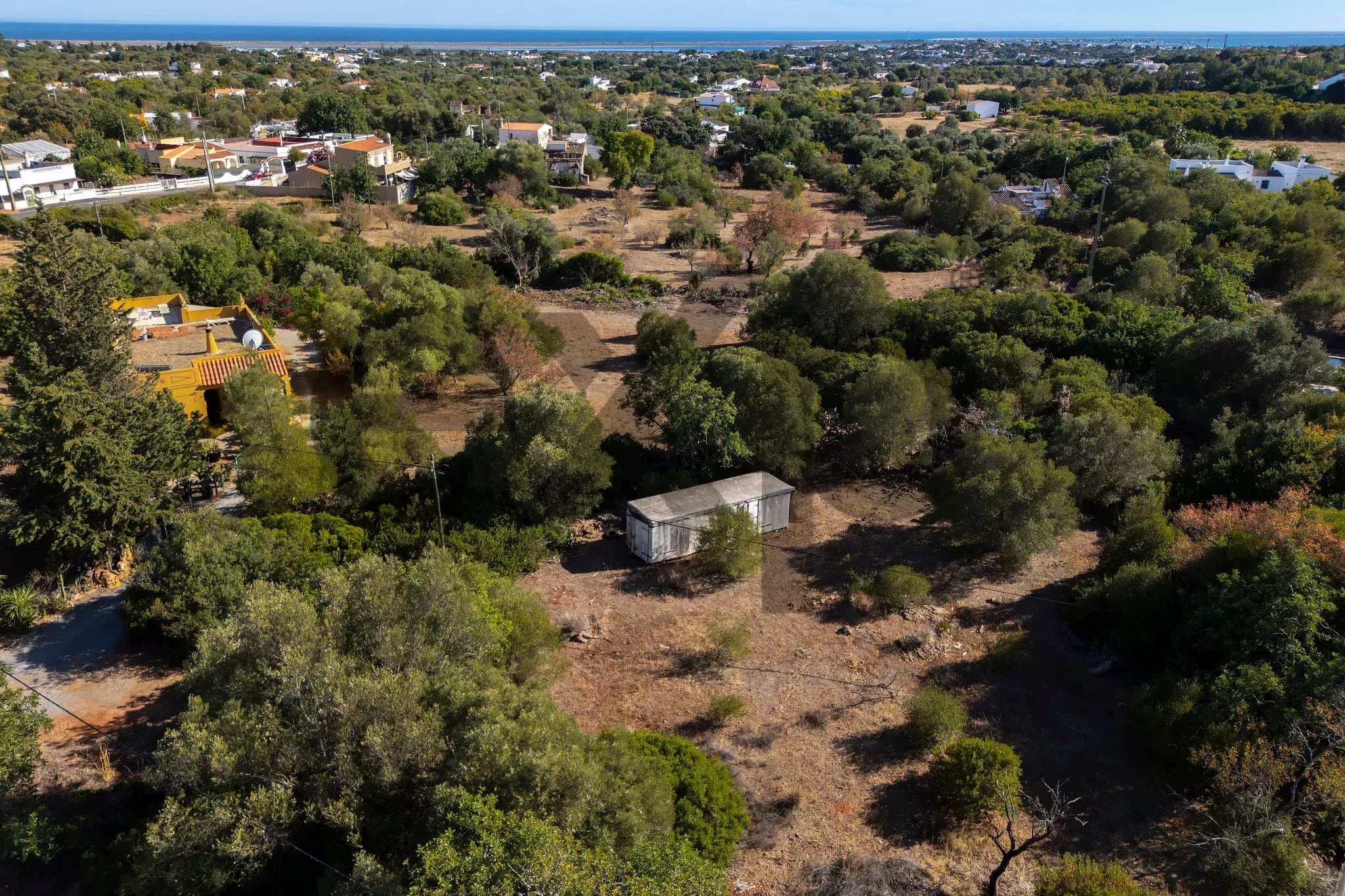Plot with Ruin and Approved Project for a T4 with sea views