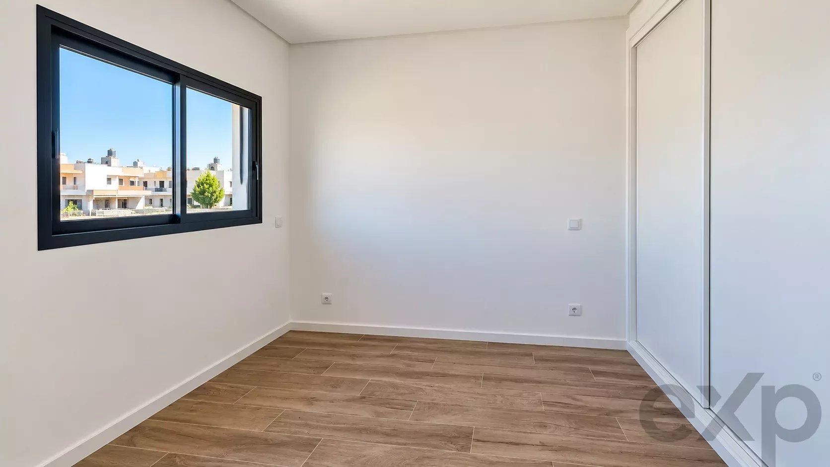 Maison neuve de 3 chambres à 5 minutes de la plage de Fuseta
