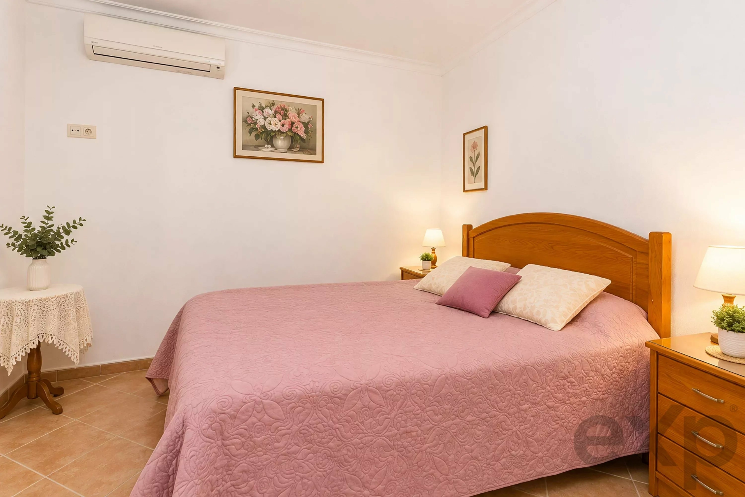3-bedroom house with a separate studio next to the Ria Formosa