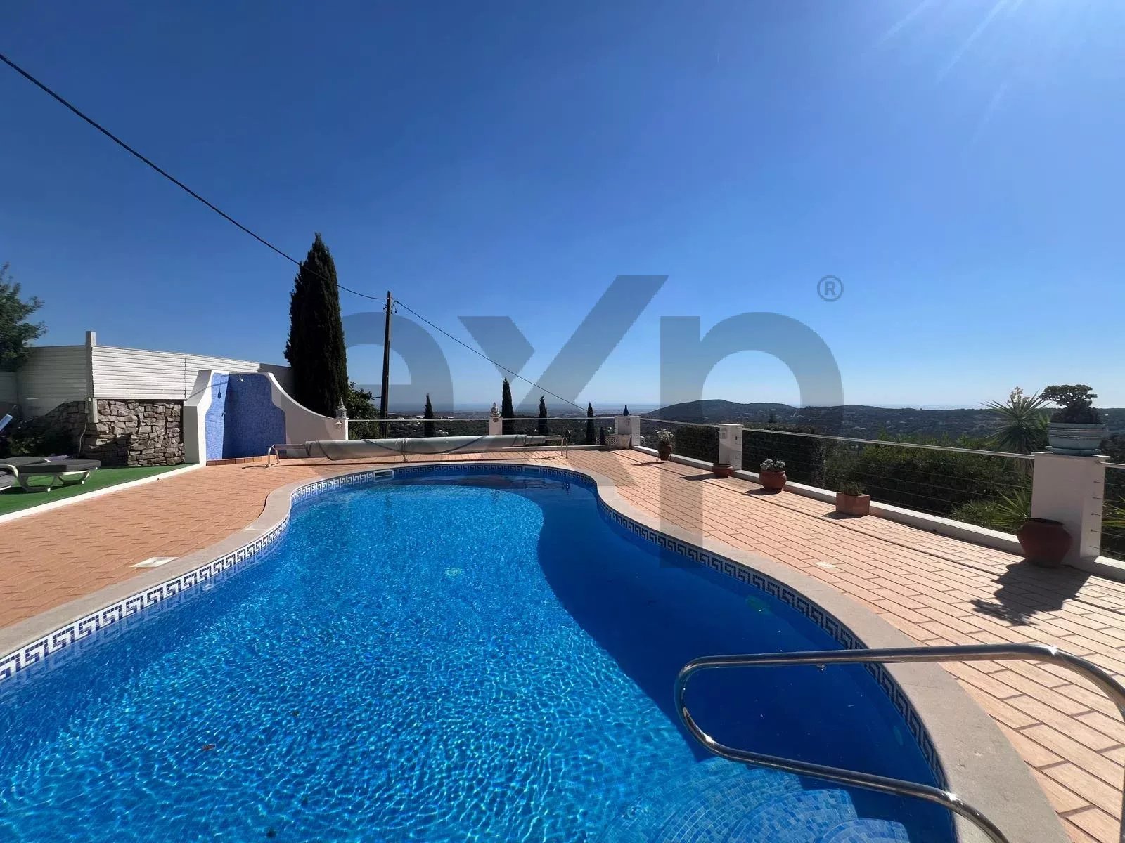 Elevated Algarve Villa with Incredible Sea Views, Pool and Exceptional Energy Efficiency