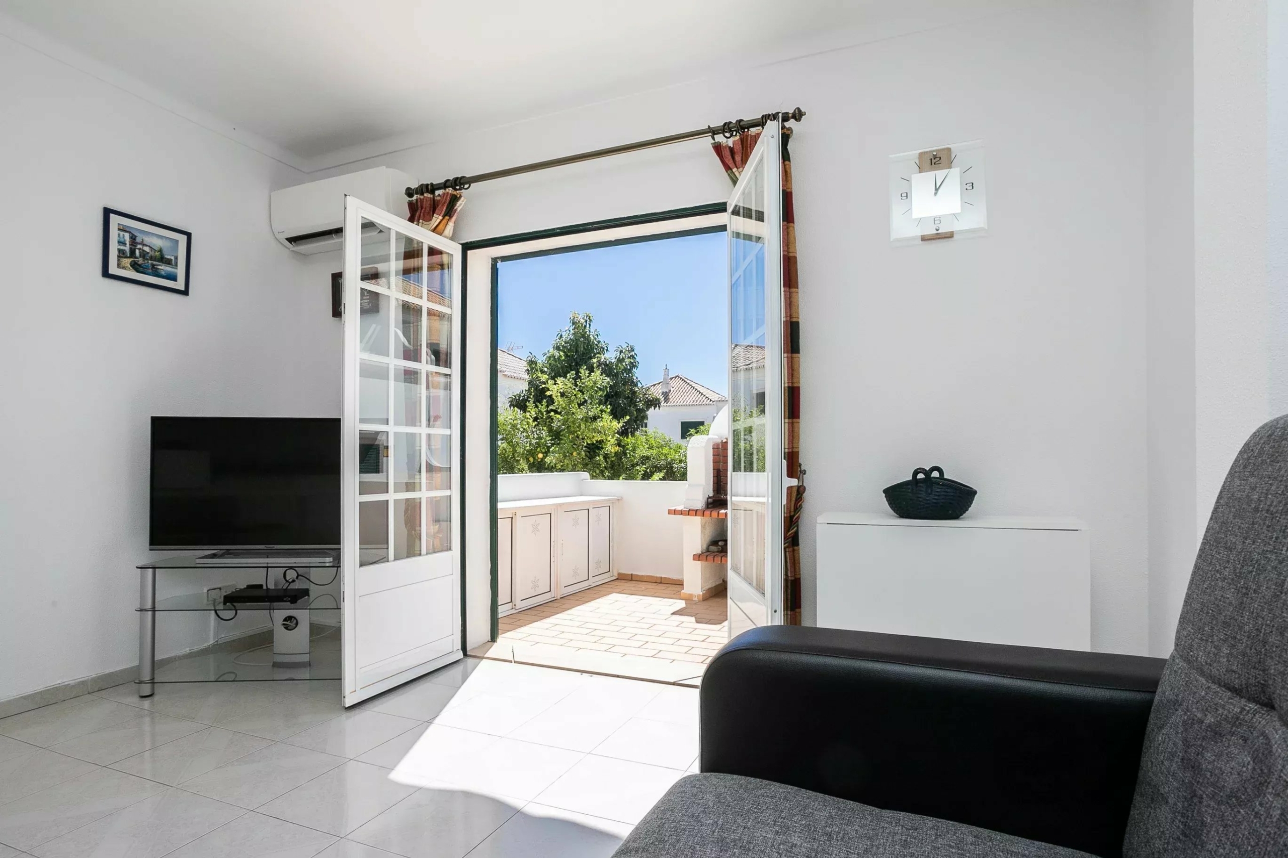 Cabanas Village – T2 mit Terrasse und Pool