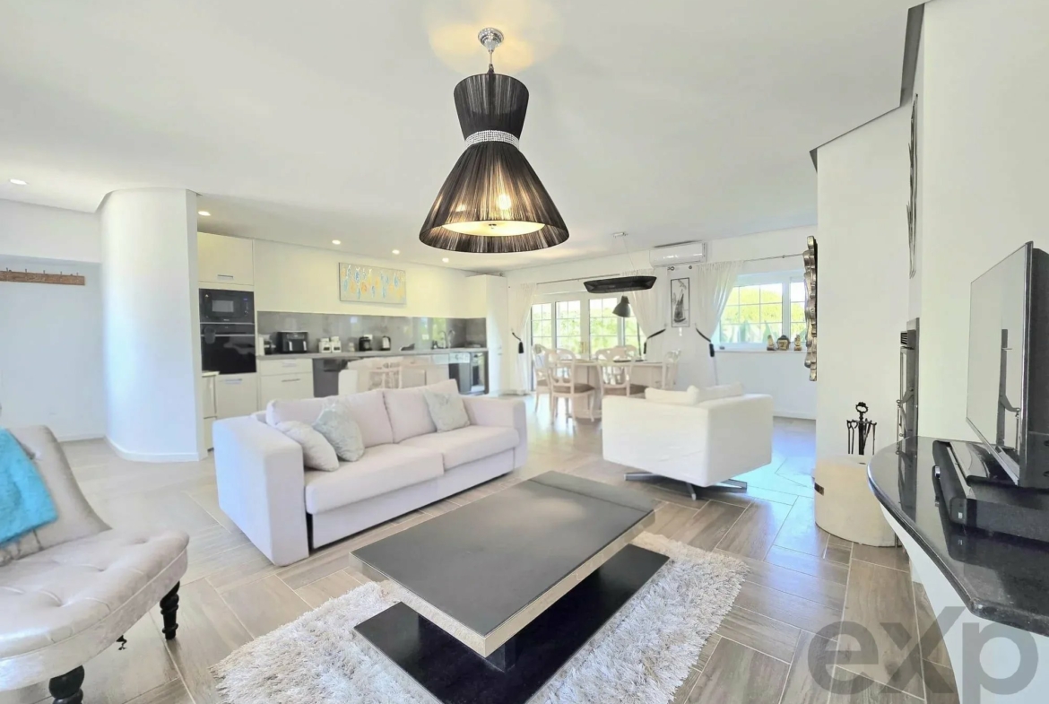 Three-bedroom villa with two-bedroom annexe, pool and countryside views in Carvoeiro, photo 63