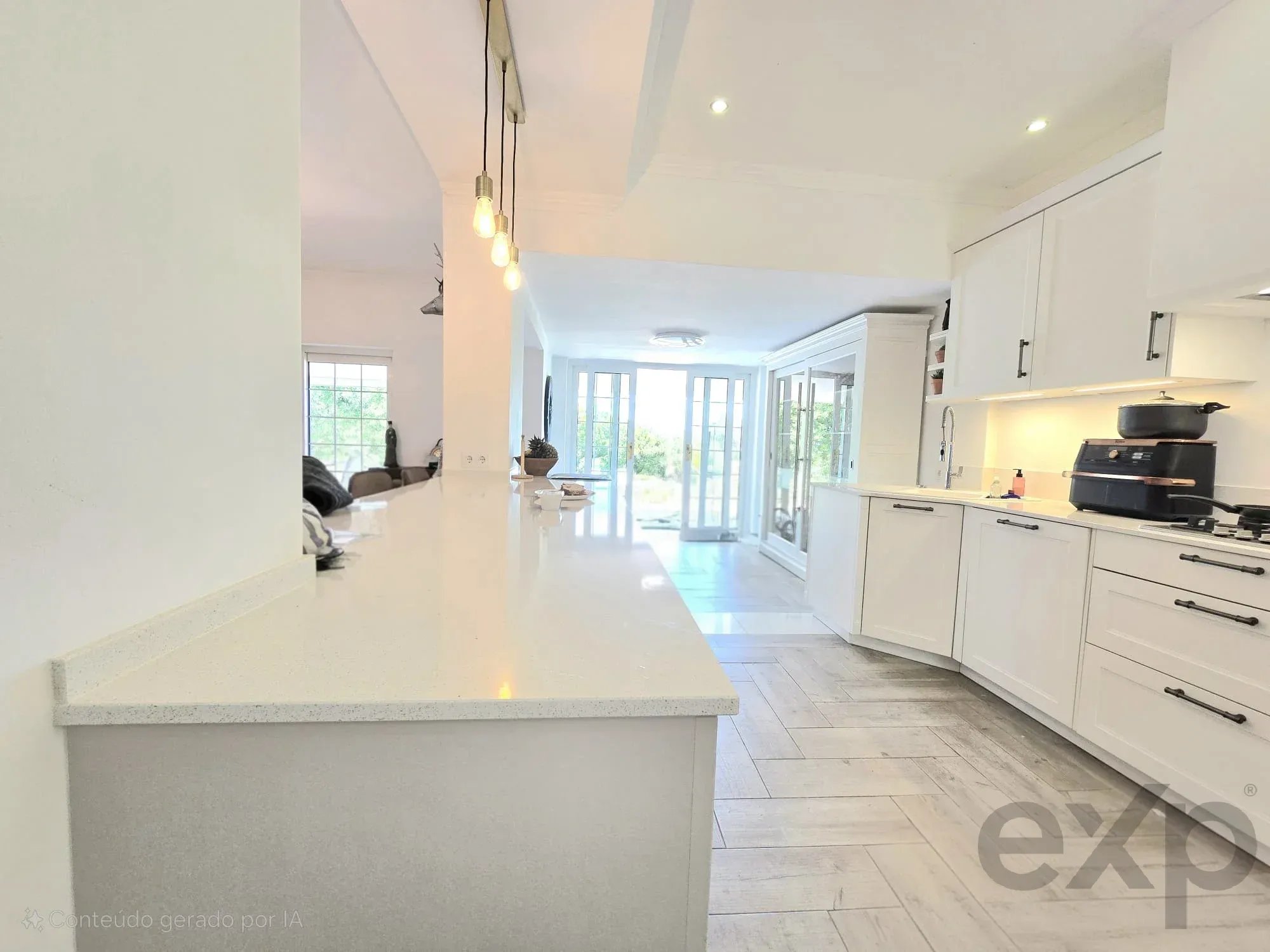 Three-bedroom villa with two-bedroom annexe, pool and countryside views in Carvoeiro