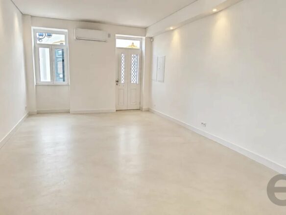Nieuwe T4 halfvrijstaande woning in het hart van het centrum van Olhão