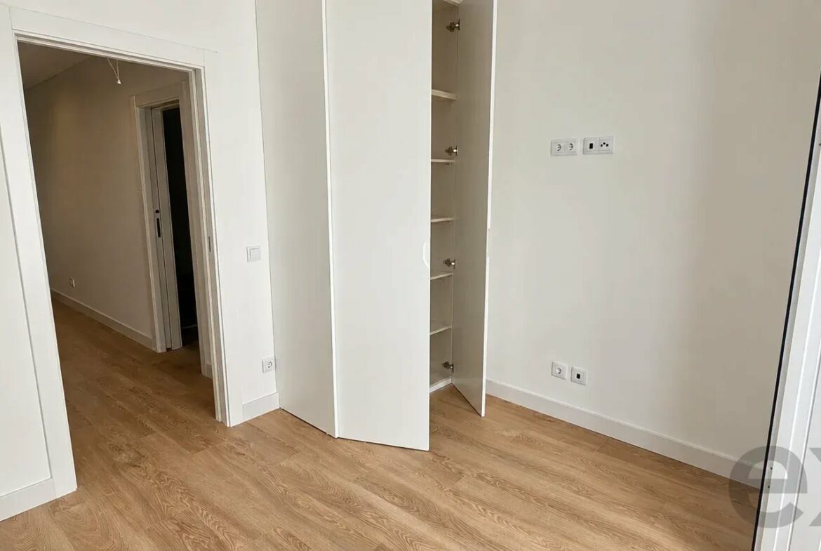 Maison jumelée T4 neuve au cœur du centre-ville d’Olhão, photo 6