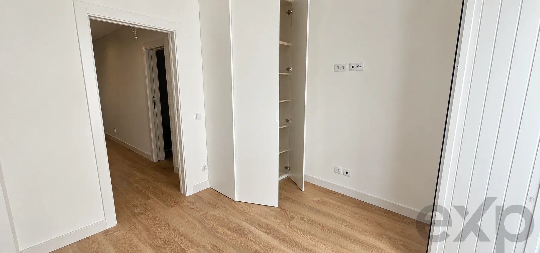 Maison jumelée T4 neuve au cœur du centre-ville d’Olhão