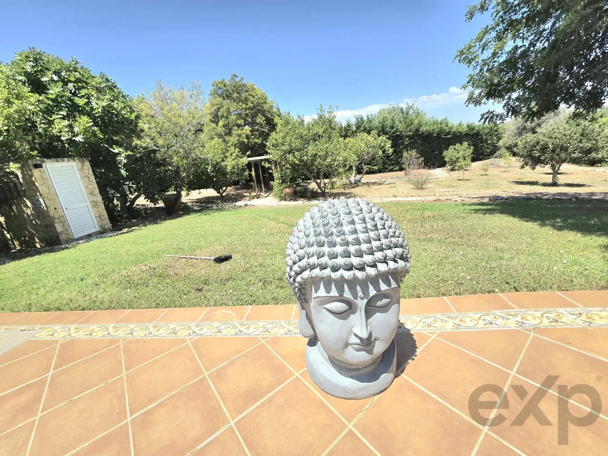 Three-bedroom villa with two-bedroom annexe, pool and countryside views in Carvoeiro