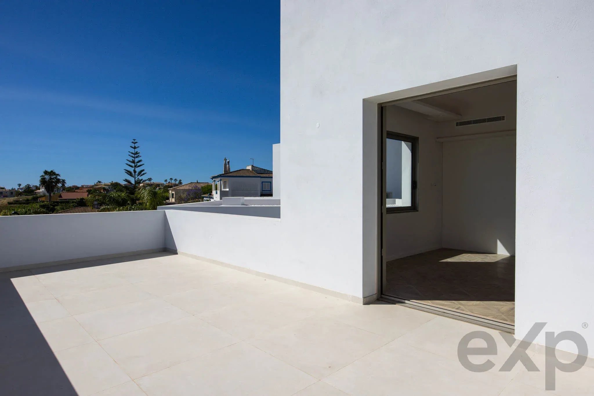 New 4-Bed Luxury Villa with Pool & Sauna, Lagos