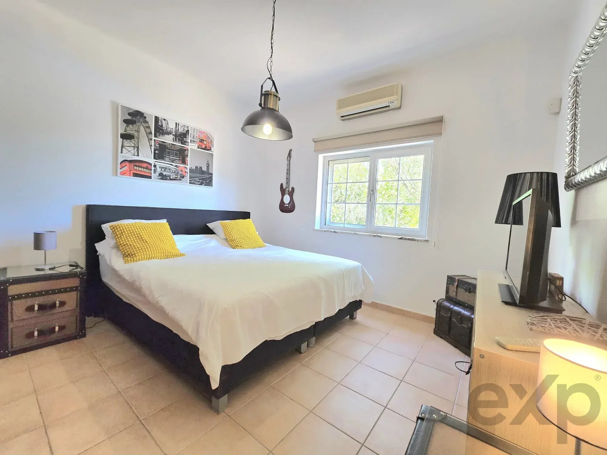 Three-bedroom villa with two-bedroom annexe, pool and countryside views in Carvoeiro