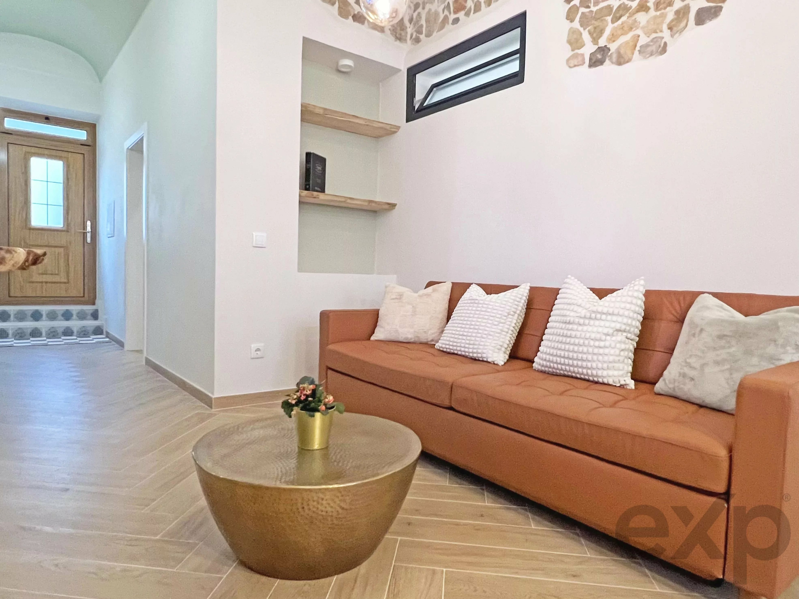 Investment Opportunity: Property with an Annual Income of €22,000 in Fuseta