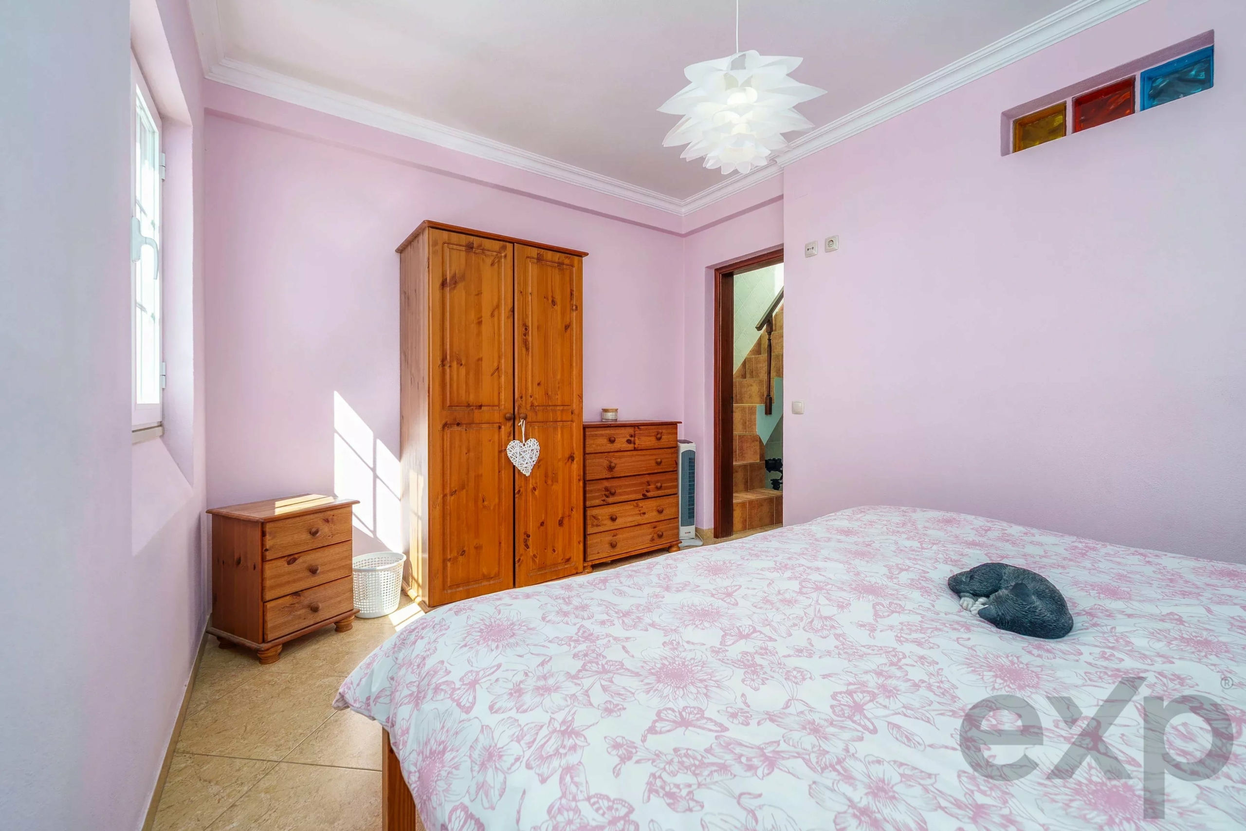 A one-bedroom plus one flat with a spacious terrace in the heart of Olhão’s city centre