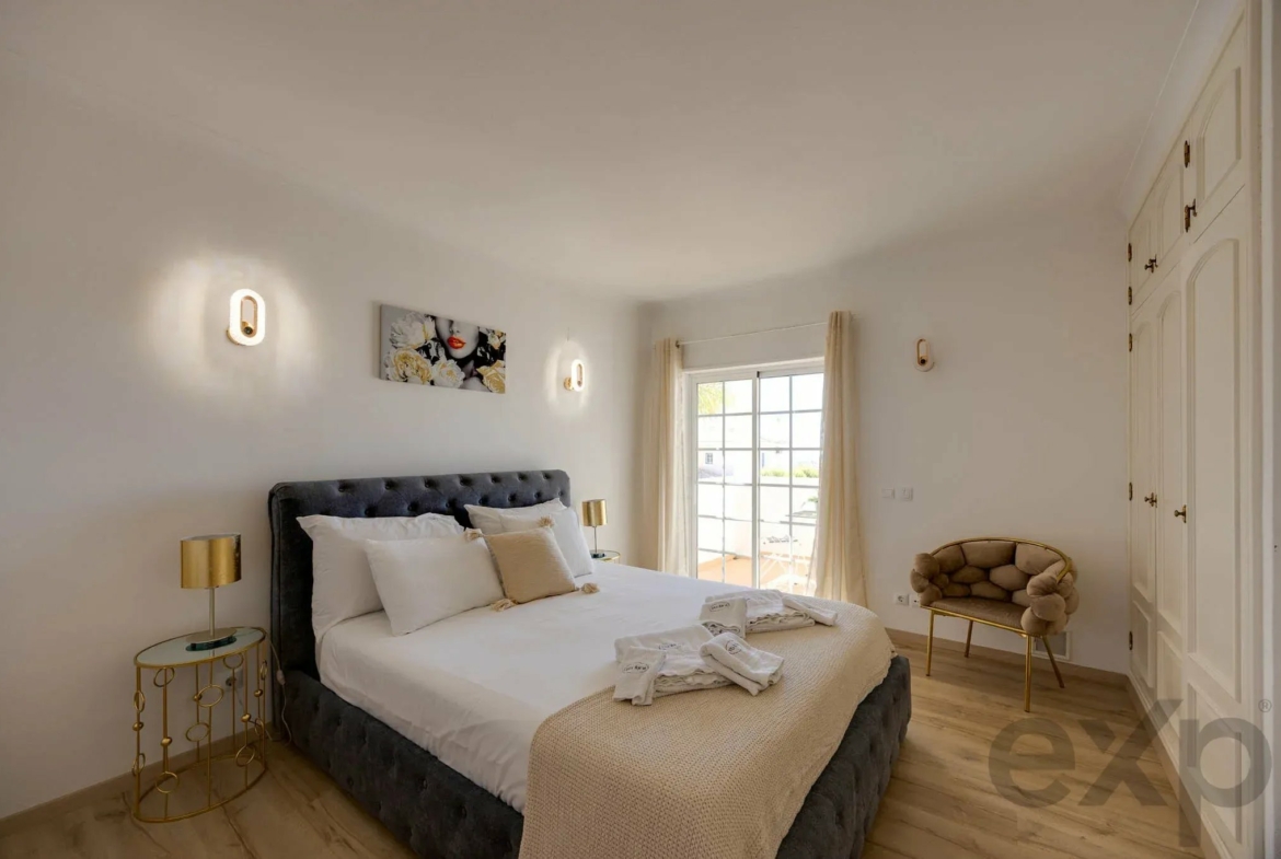 Refurbished T4 Villa, Pool and Guest Flat, Lagos, photo 17