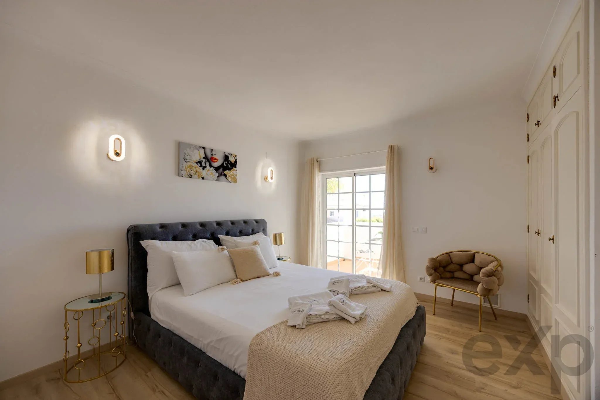 Refurbished T4 Villa, Pool and Guest Flat, Lagos