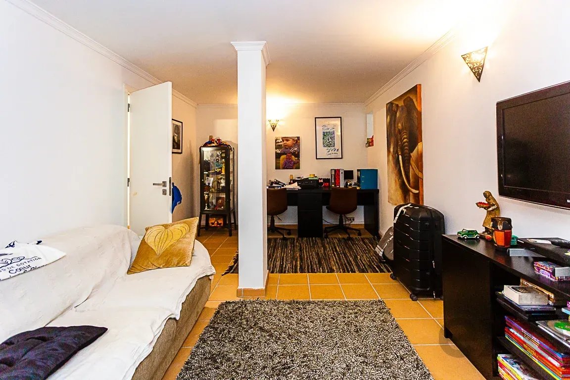 Exceptional Detached House with Swimming Pool, Panoramic Views and Privacy, 3 Minutes from Loulé