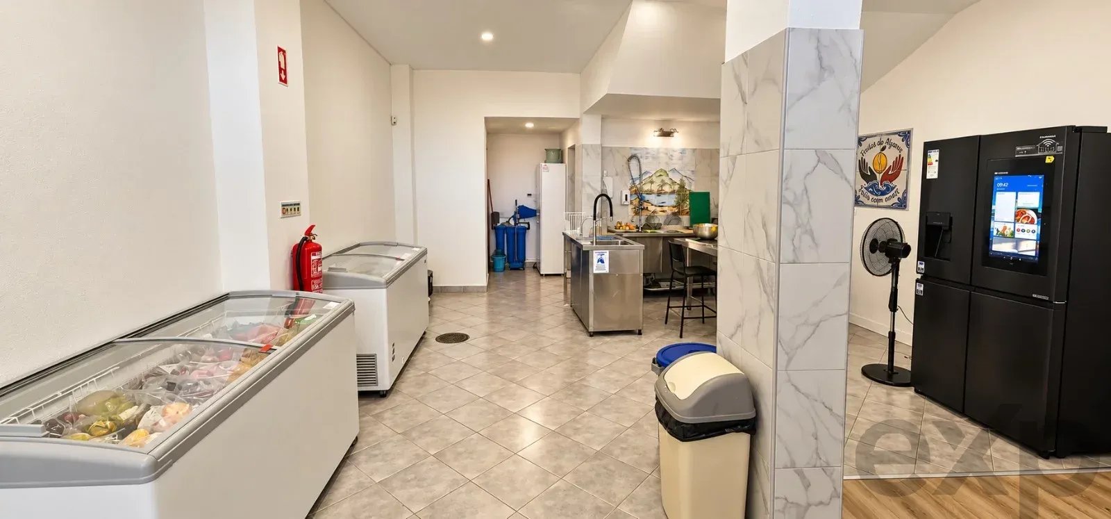 Modern Business Space in Quelfes, Olhão, 102 m²
