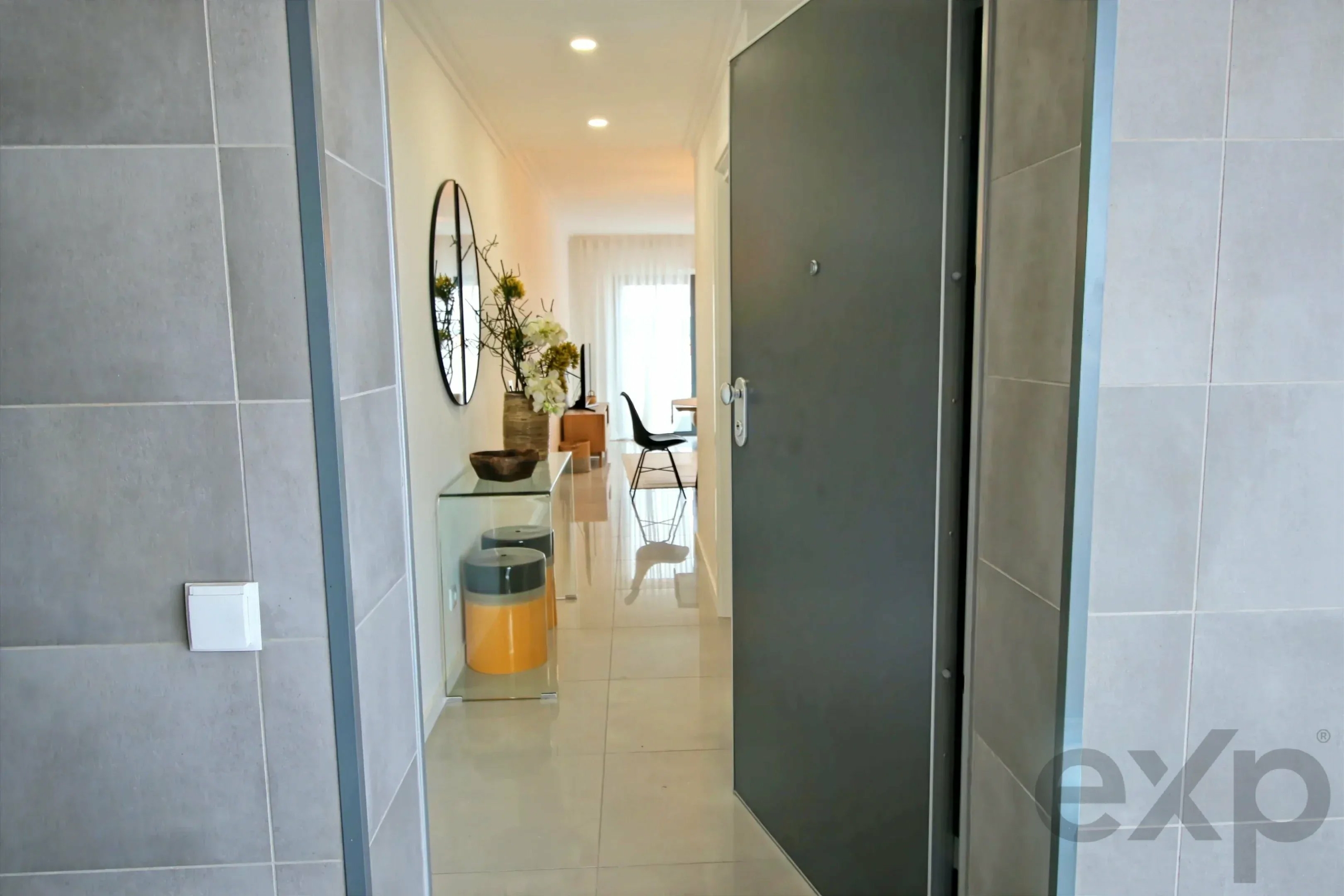 Apartamento de dois quartos para arrendar