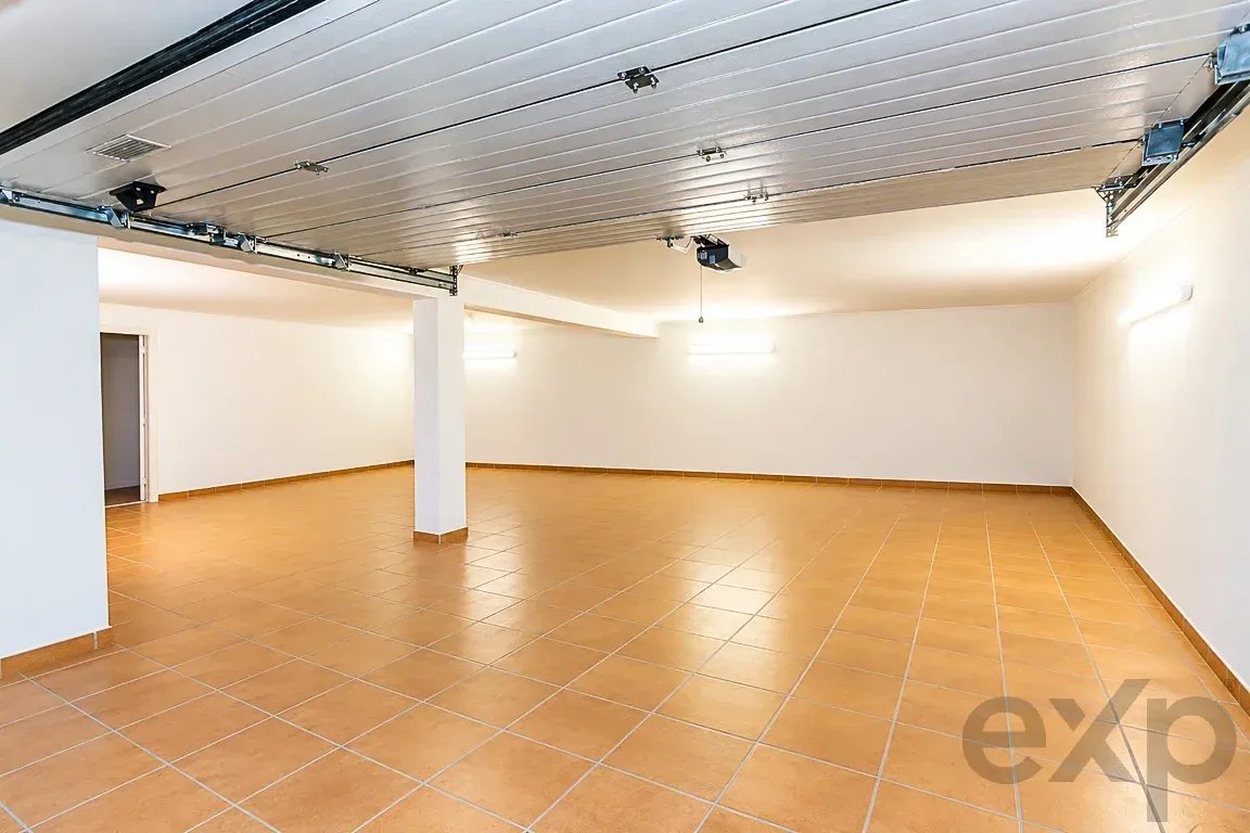 Exceptional Detached House with Swimming Pool, Panoramic Views and Privacy, 3 Minutes from Loulé