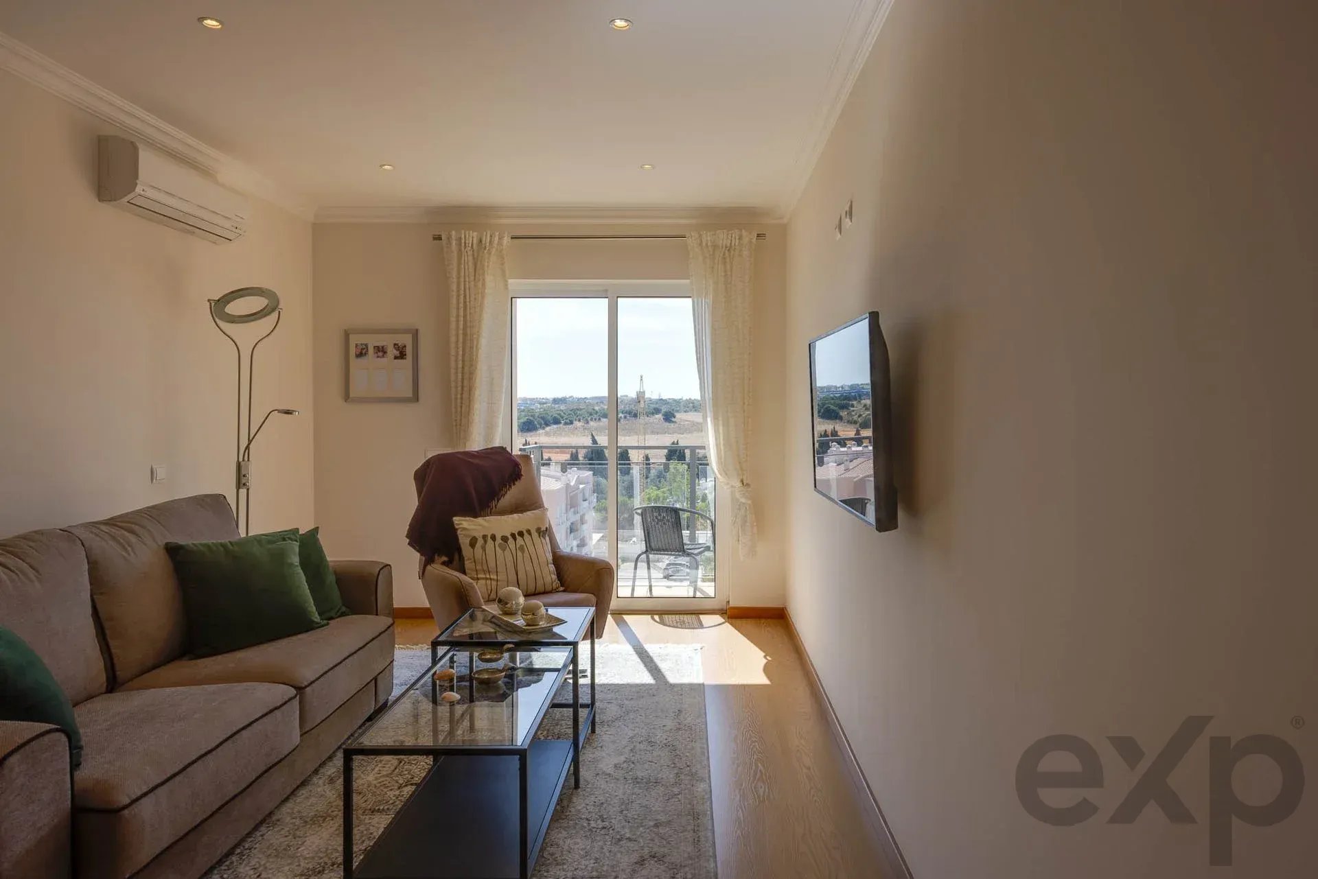 2-Bed with Private Rooftop & Indoor Pool, Lagos