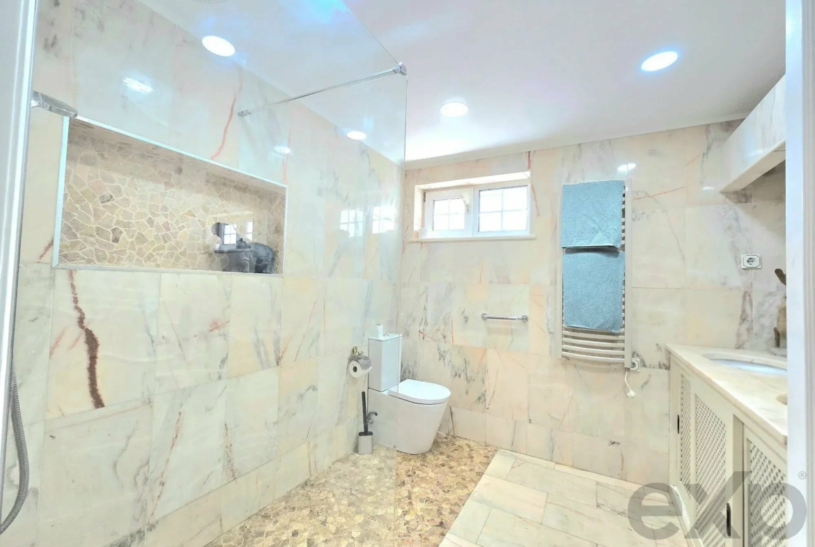 Three-bedroom villa with two-bedroom annexe, pool and countryside views in Carvoeiro, photo 59