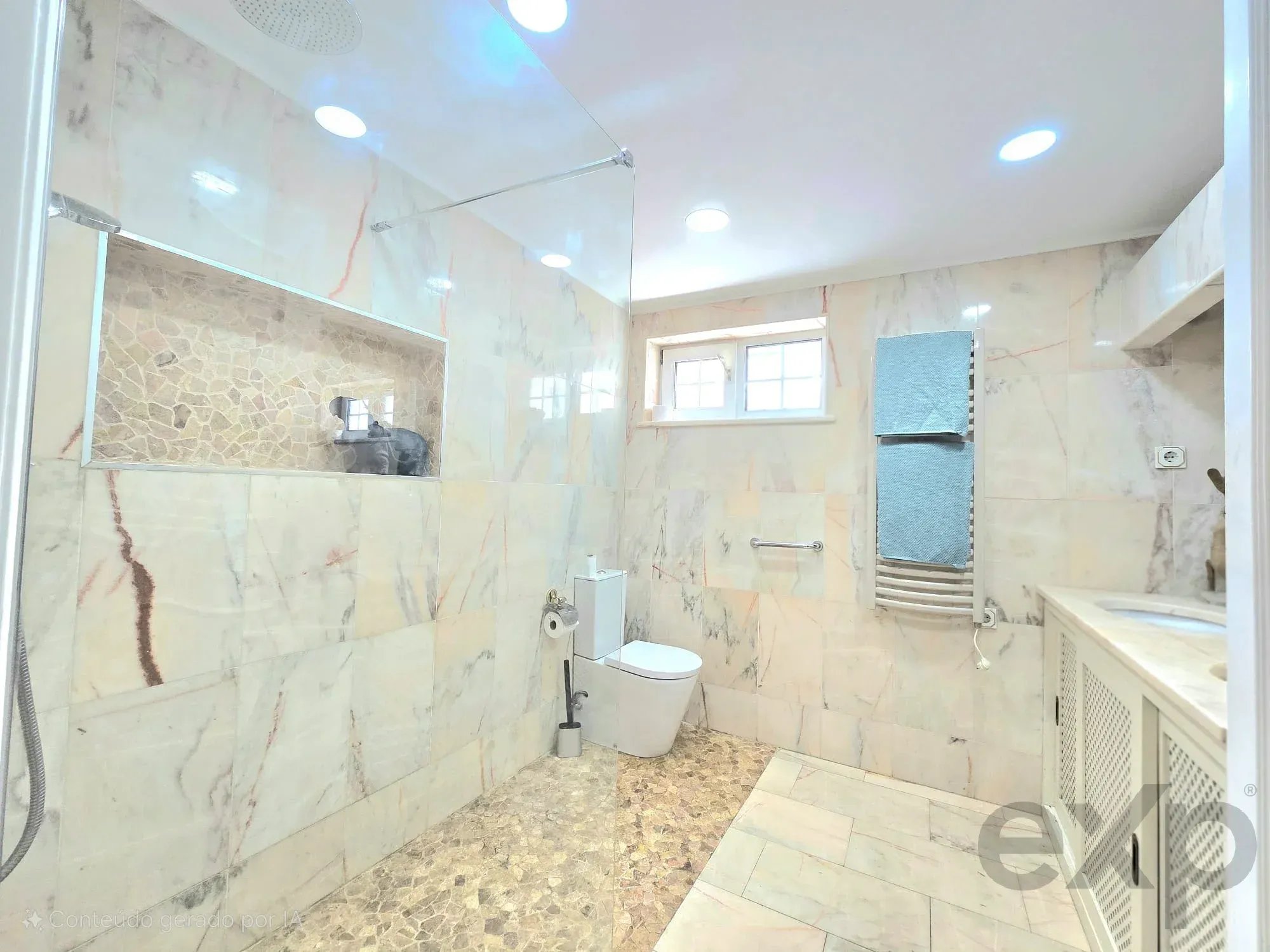 Three-bedroom villa with two-bedroom annexe, pool and countryside views in Carvoeiro