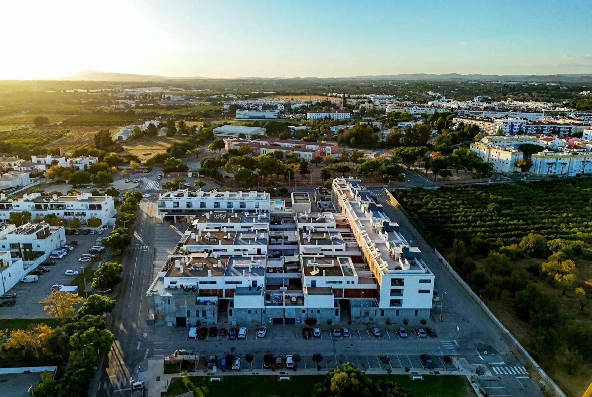 Contemporary 4-Bedroom Duplex with Terraces and Sea Views | Quinta da Foz, Tavira, photo 2
