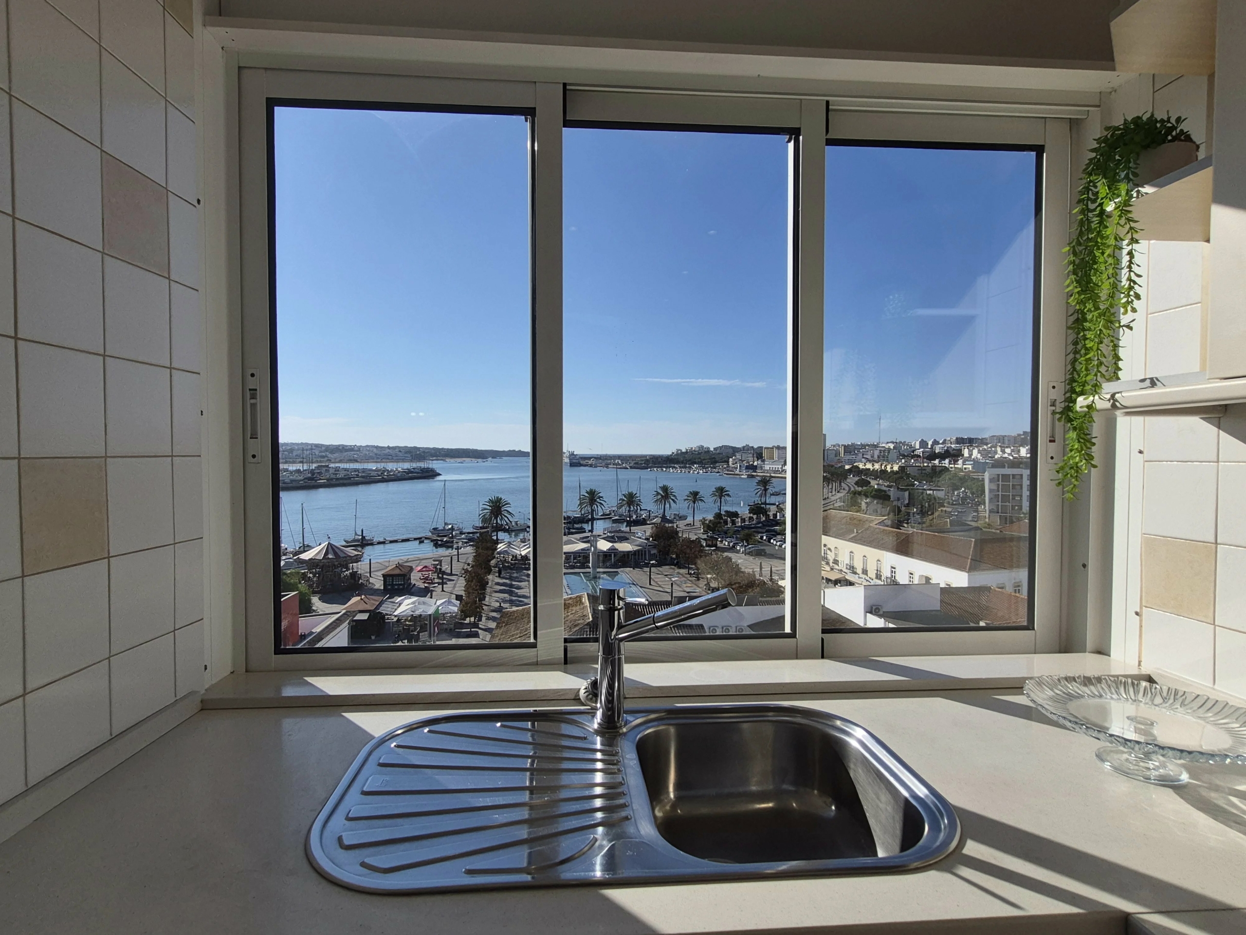 Apartment T3, Panoramic River View.