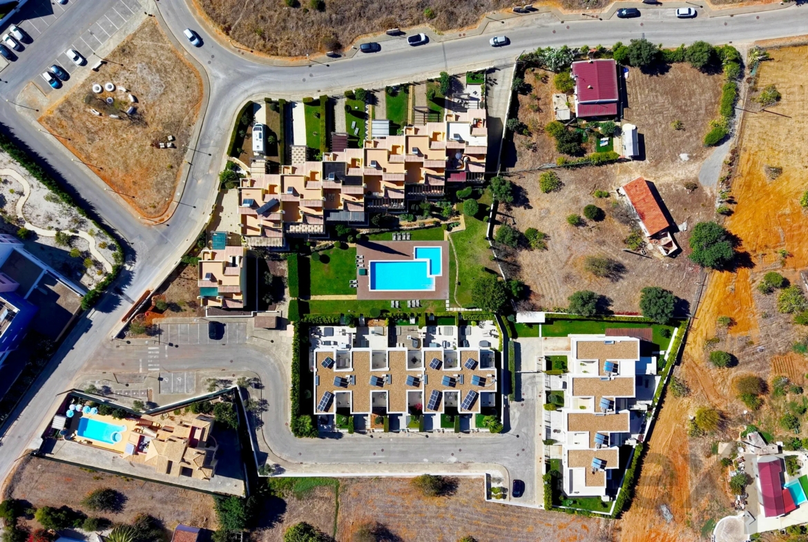 Elegant 3-bedroom semi-detached house with terraces. double garage and swimming pool - 300m from the new golf course and 1 km from the beaches of Ferragudo., photo 72