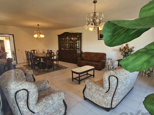 Two-Family House in Ferragudo - Charm, Space and Potential
