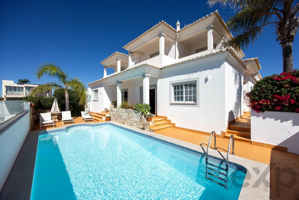 Refurbished T4 Villa, Pool and Guest Flat, Lagos, photo 26