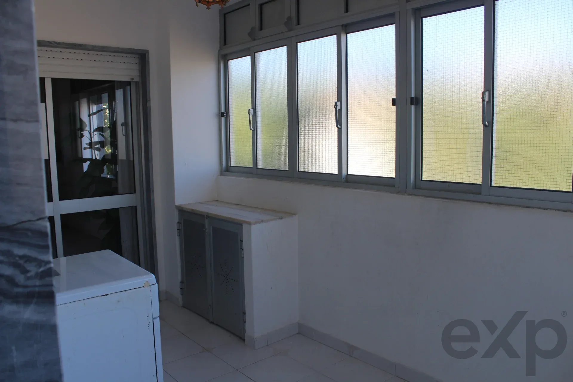 Two-Family House in Ferragudo - Charm, Space and Potential