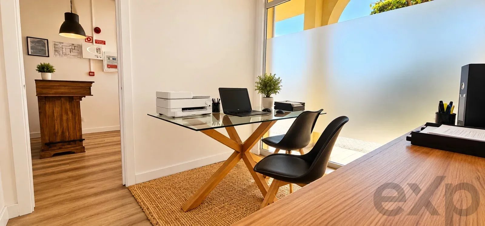 Modern Business Space in Quelfes, Olhão, 102 m²