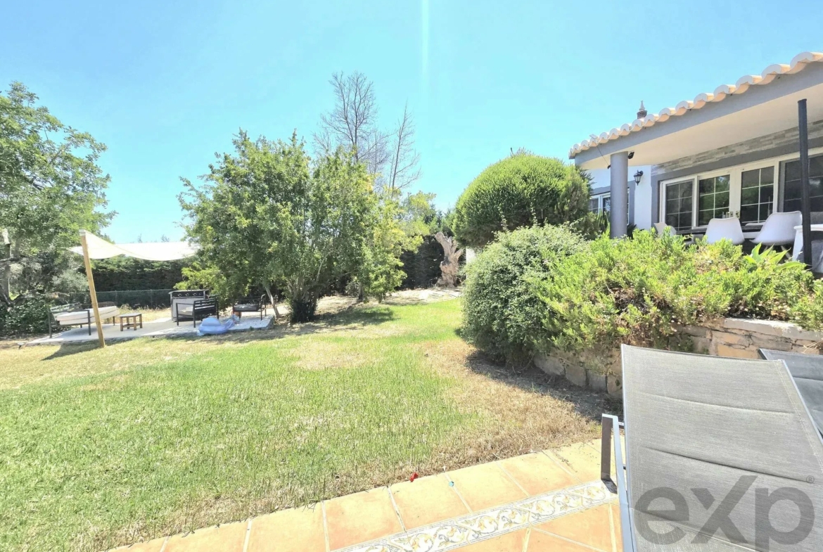 Three-bedroom villa with two-bedroom annexe, pool and countryside views in Carvoeiro, photo 12