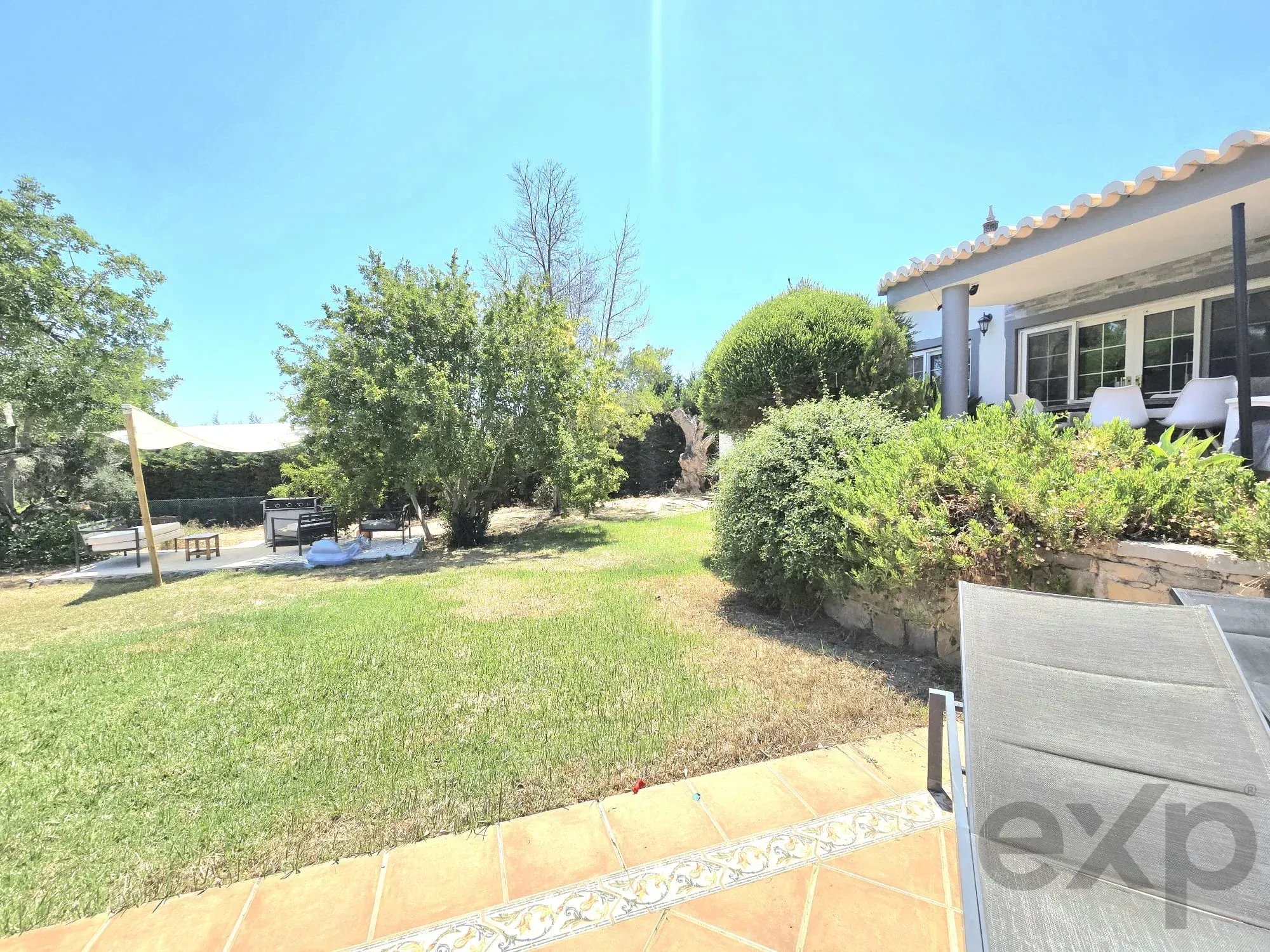 Three-bedroom villa with two-bedroom annexe, pool and countryside views in Carvoeiro