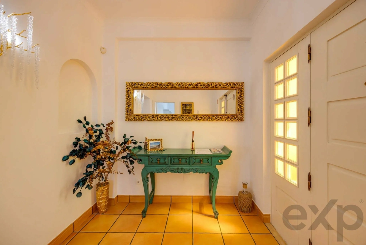 Refurbished T4 Villa, Pool and Guest Flat, Lagos, photo 12