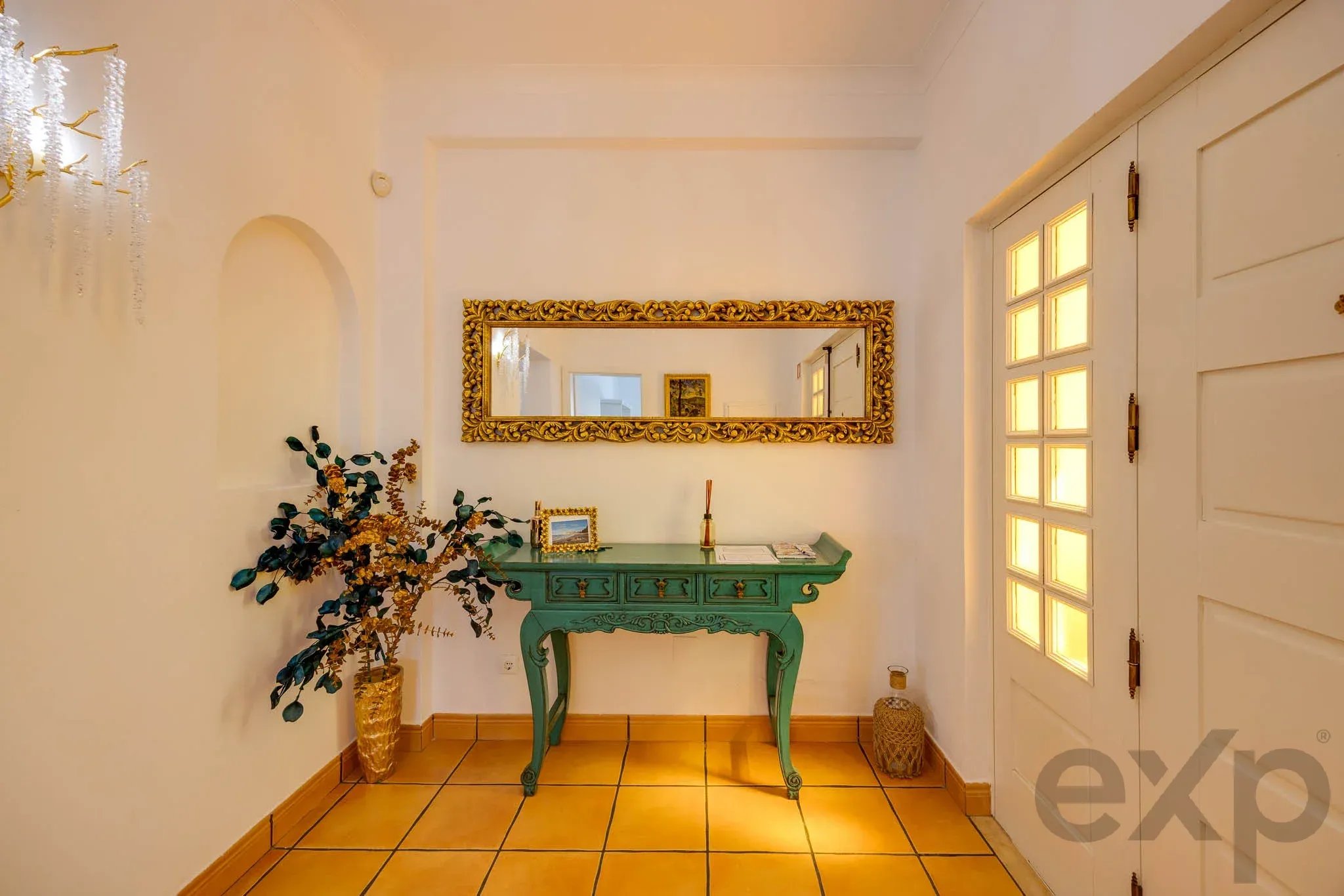 Refurbished T4 Villa, Pool and Guest Flat, Lagos